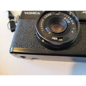 Yashica MF-2 Vintage Camera 38mm P/S Antique100% Working case included Excellent